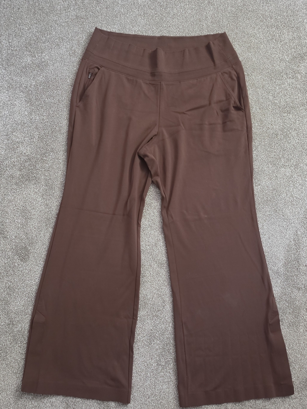 Athleta Flare Leg Pants in Brown Size 1X
